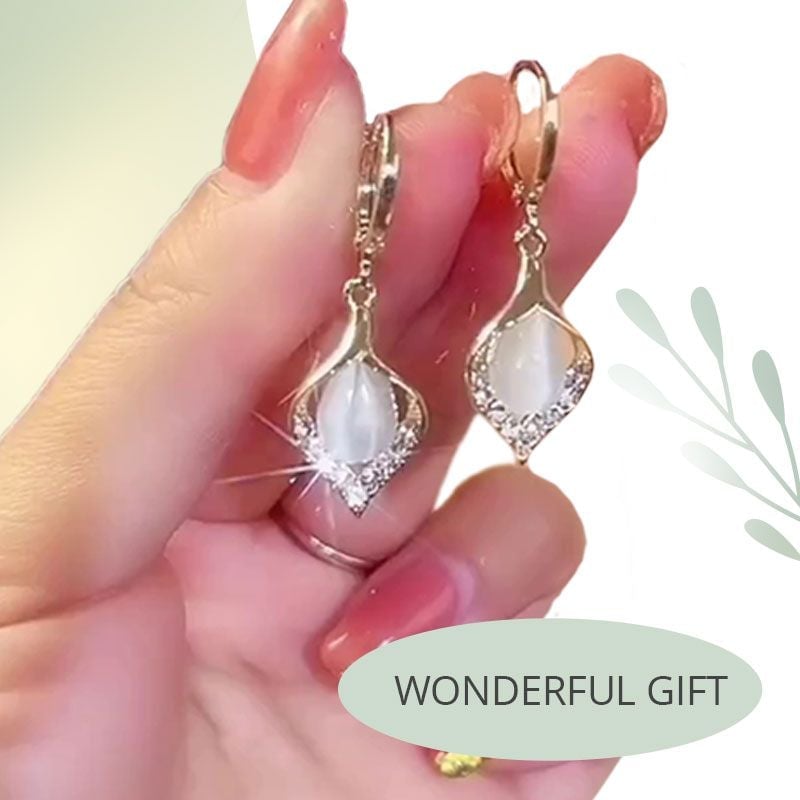 š„š„Hot Sale-Shiny Cat Eye Earrings