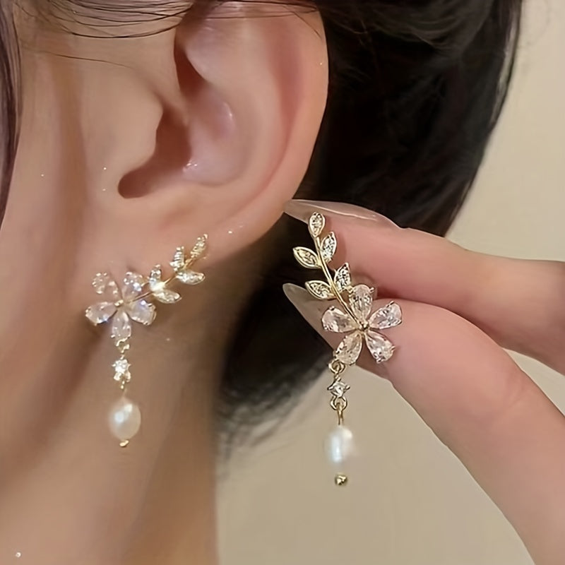 Zirconia flower and leaf pearl earrings✨✨✨