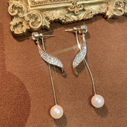 2022 New Temperament Wings Pearl Piercing Earrings