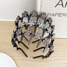 💥Wavy Crystal Headband- Lightweight Non-Slip Girly Feminine Hair Accessory, Sparkling Crystal-Accented Wave-Shape Band for Weddings & Everyday Wear, Girly Feminine Items