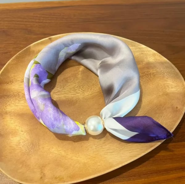 🔥HOT SALE🔥 Pearl Buckle Closure Printed Scarf
