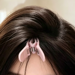 Hairline volume clip for high hair