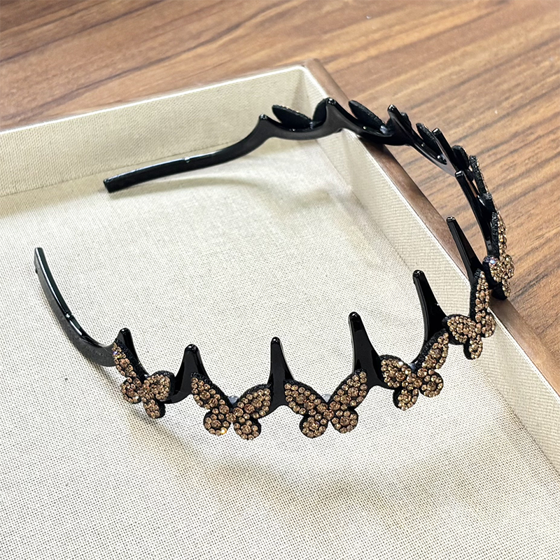 💥Wavy Crystal Headband- Lightweight Non-Slip Girly Feminine Hair Accessory, Sparkling Crystal-Accented Wave-Shape Band for Weddings & Everyday Wear, Girly Feminine Items