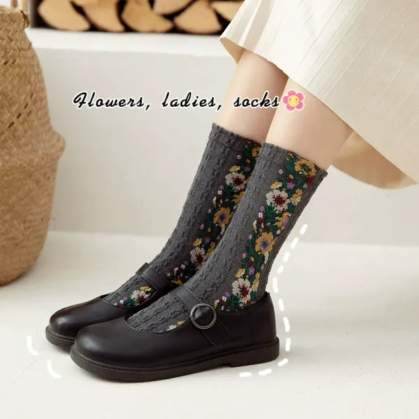 Vintage jacquard floral women's socks