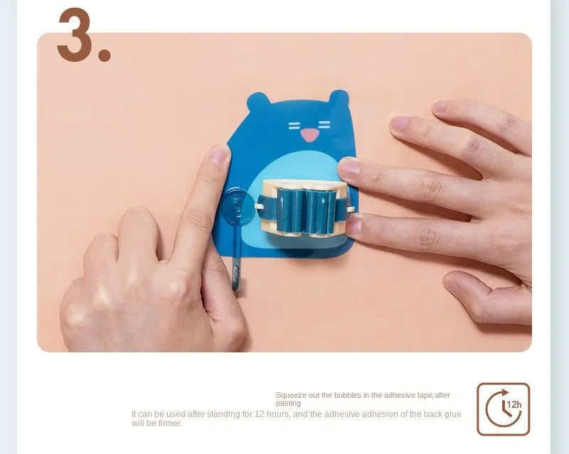 Powerful, traceless, punch-free mop clip with sticky hook
